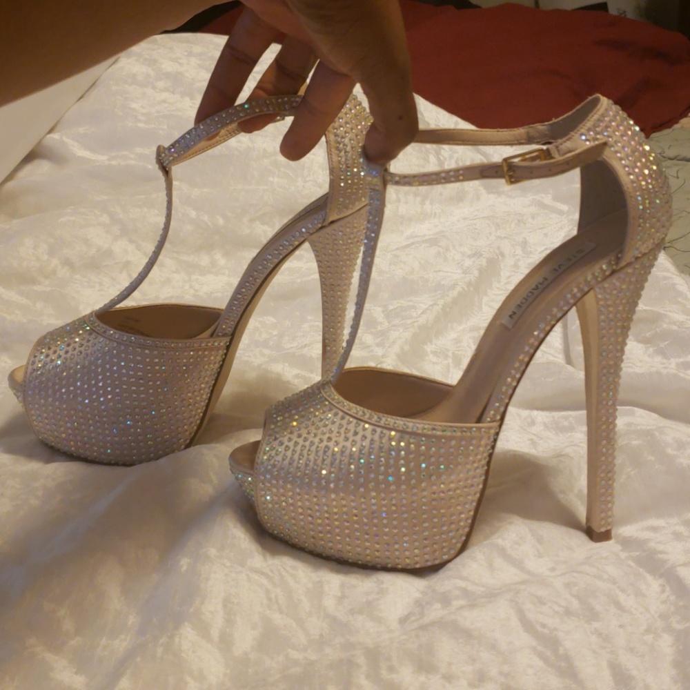 Beautiful Multi Colored Iridescent Rhinestone Heel - image 5